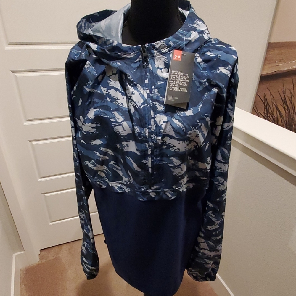 Under Armour Windbreaker